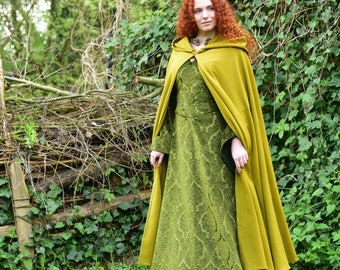 Cashmere green hooded cape wool / hooded cloak  wool / outlander / fantasy cape / woolen medieval cape / victorian cape / larp cape mantel