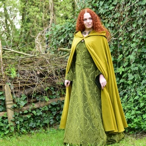 Cashmere green hooded cape wool / hooded cloak  wool / outlander / fantasy cape / woolen medieval cape / victorian cape / larp cape mantel