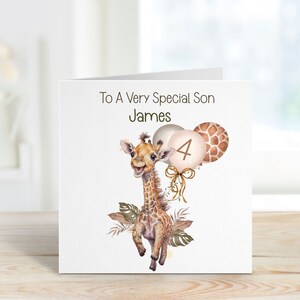 Biglietto di compleanno per il 4° figlio personalizzato, 4° biglietto di compleanno per ragazze o ragazzi, biglietto di compleanno selvaggio Safari giungla personalizzato, biglietto di giraffa