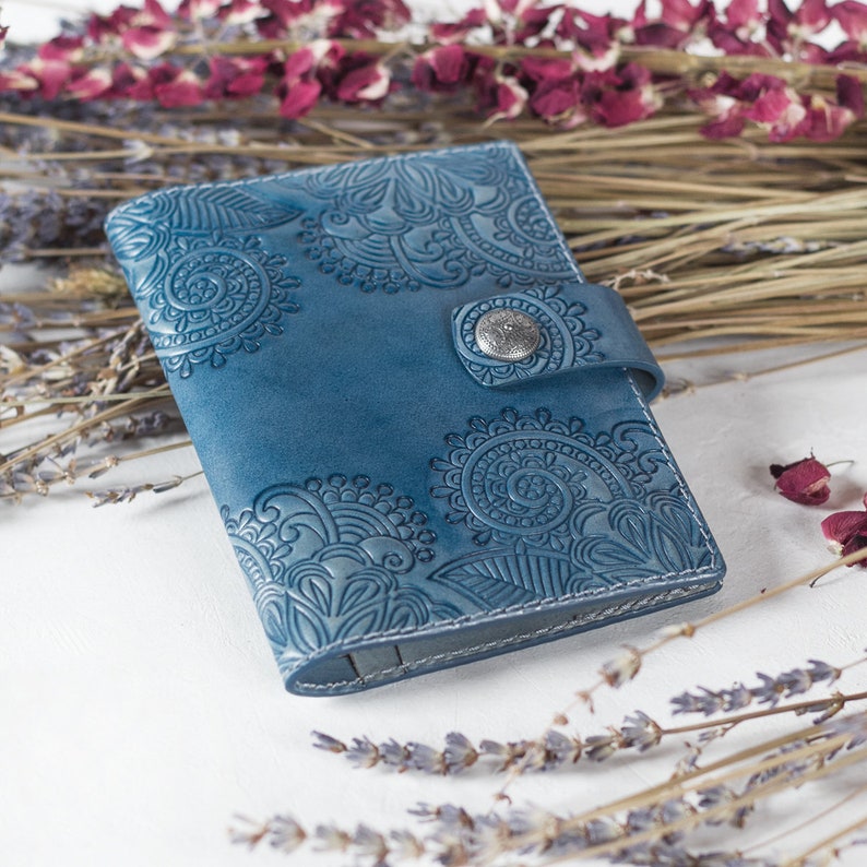Floral Paisley Pattern Fashion Leather Passport Holder Cover Case Travel Wallet 6.5 In