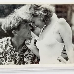 Tarjeta de felicitación vintage de Bertram Bahner con foto de corazones de papel de 1991