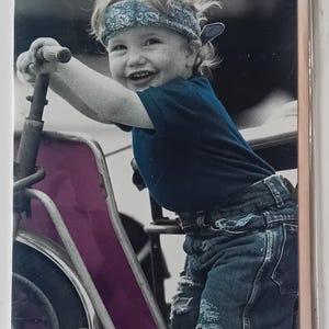 Fotografía de Kim Anderson: Dos tarjetas de felicitación vintage de 1996 y 1995