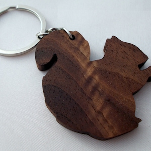 Wooden Squirrel Keychain, Walnut Wood, Animal Keychain, Environmental Friendly Green materials