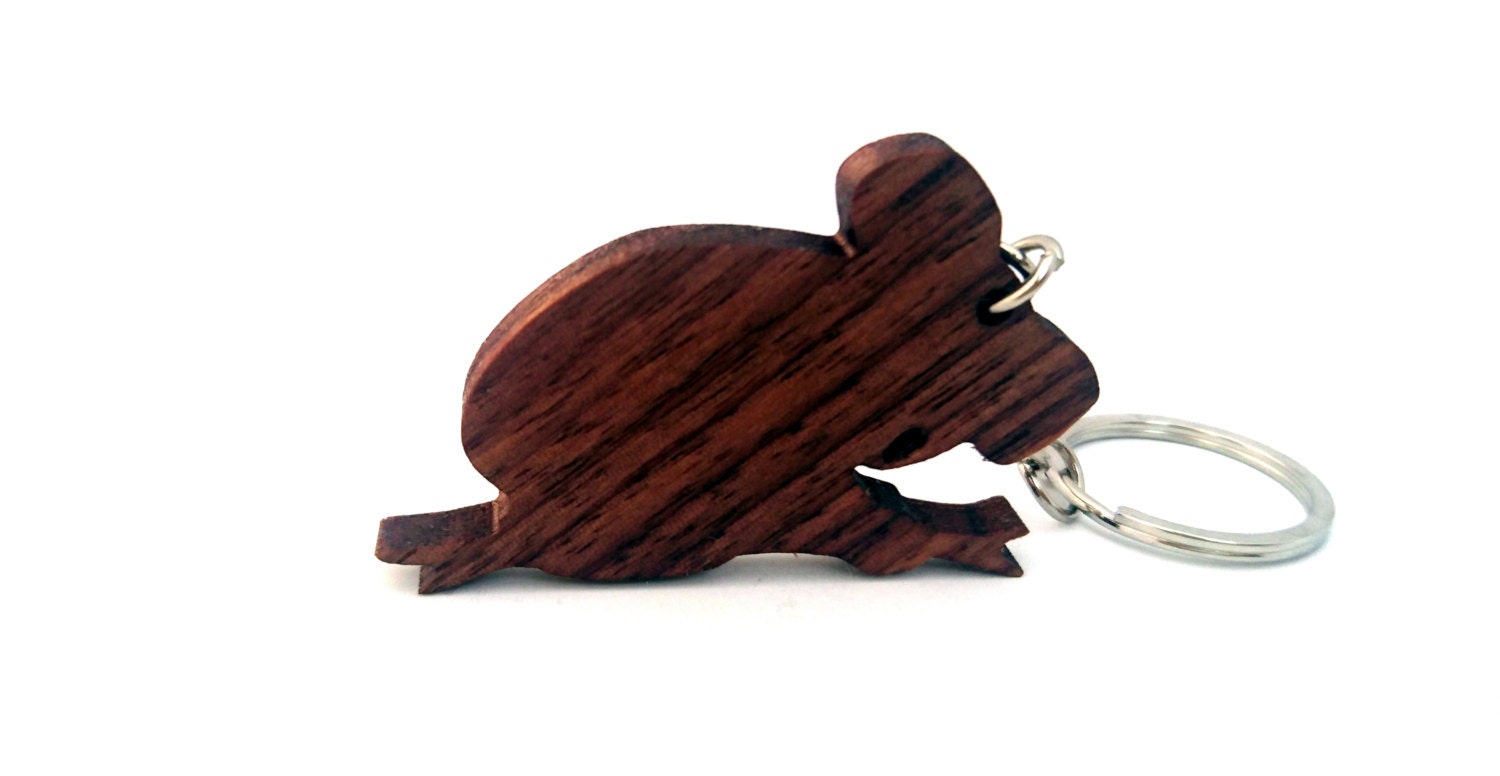 portachiavi di legno con lupo o coccinella