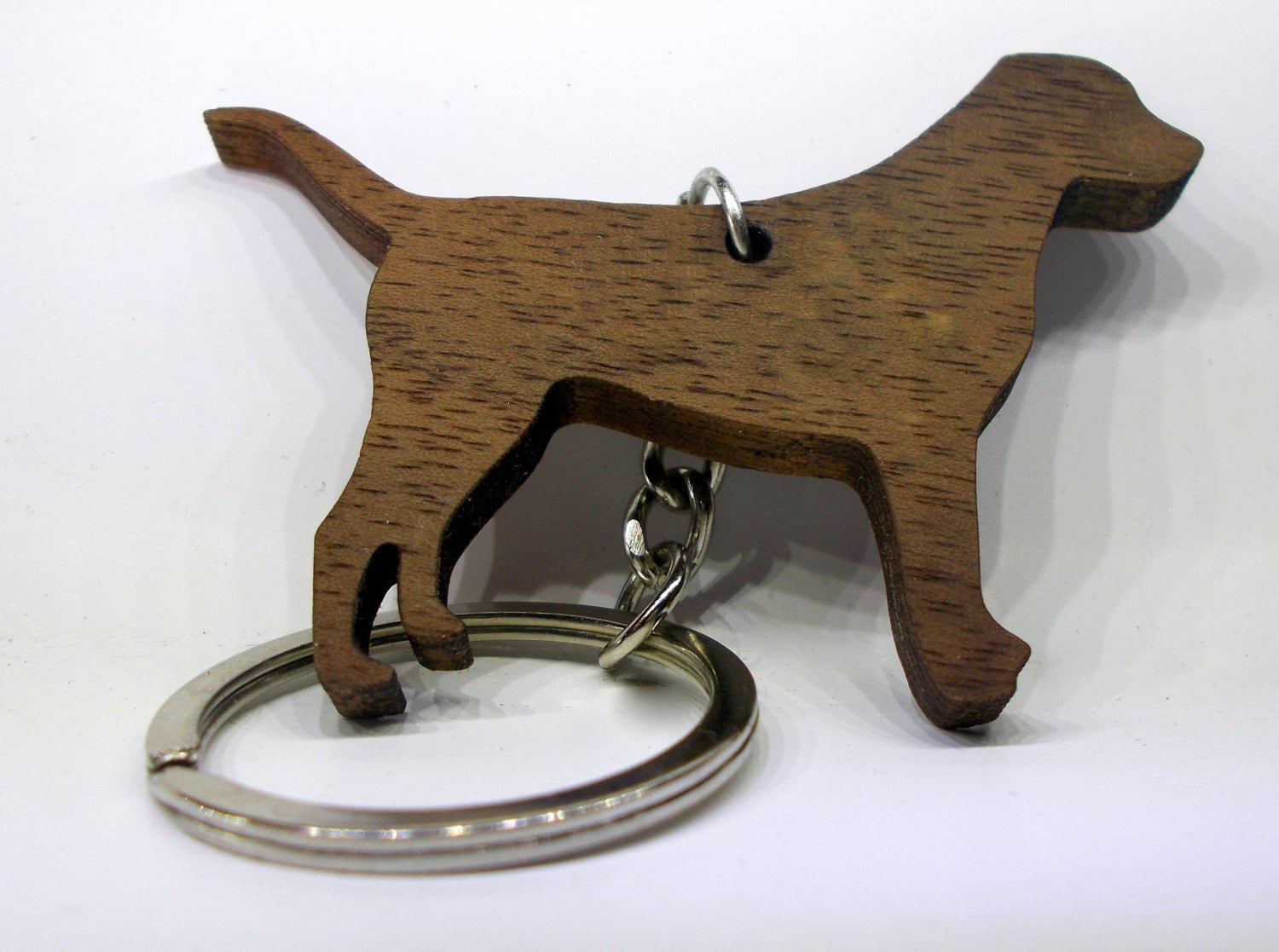 Llavero de madera de labrador, de nogal, con forma de animal, respetuoso con el medio ambiente.
