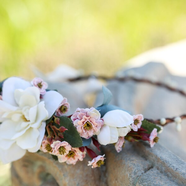 Blush pink ivory flower crown, Pink Flower crown, wedding flower crown, bridal crown, bohemian crown, ivory flower crown