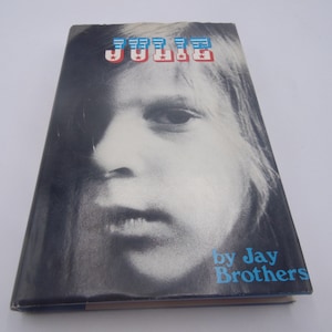 Julie von Jay Brothers, 1974, Erstausgabe, Vintage Comic Hardcover Novel