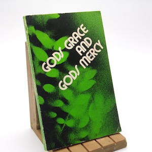God&#39;s Grace and God&#39;s Mercy by CH Spurgeon, published by Tyndale Bible Society, Vintage Paperback, c1960-80s