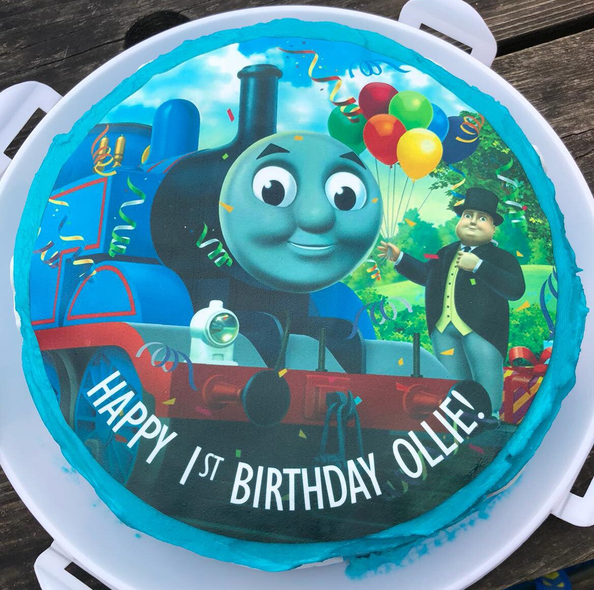 Thomas The Tank Engine Edible Birthday Cake Topper - A4 Size (10x7.5 Inches)