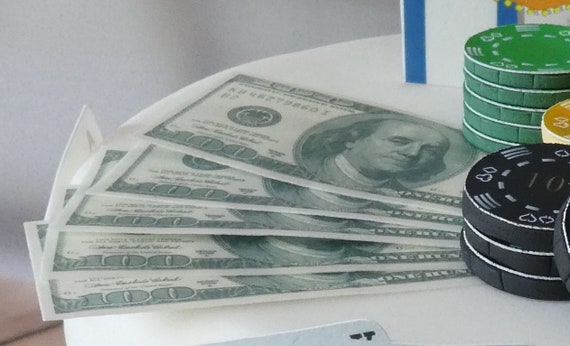 Edible money - 100 dollar bills (3/4 size) printed on edible wafer paper -  fun cake toppers. 7 per sheet.