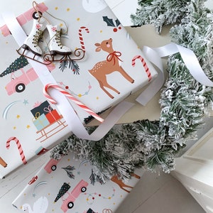 Geschenkpapier Staying home for christmas