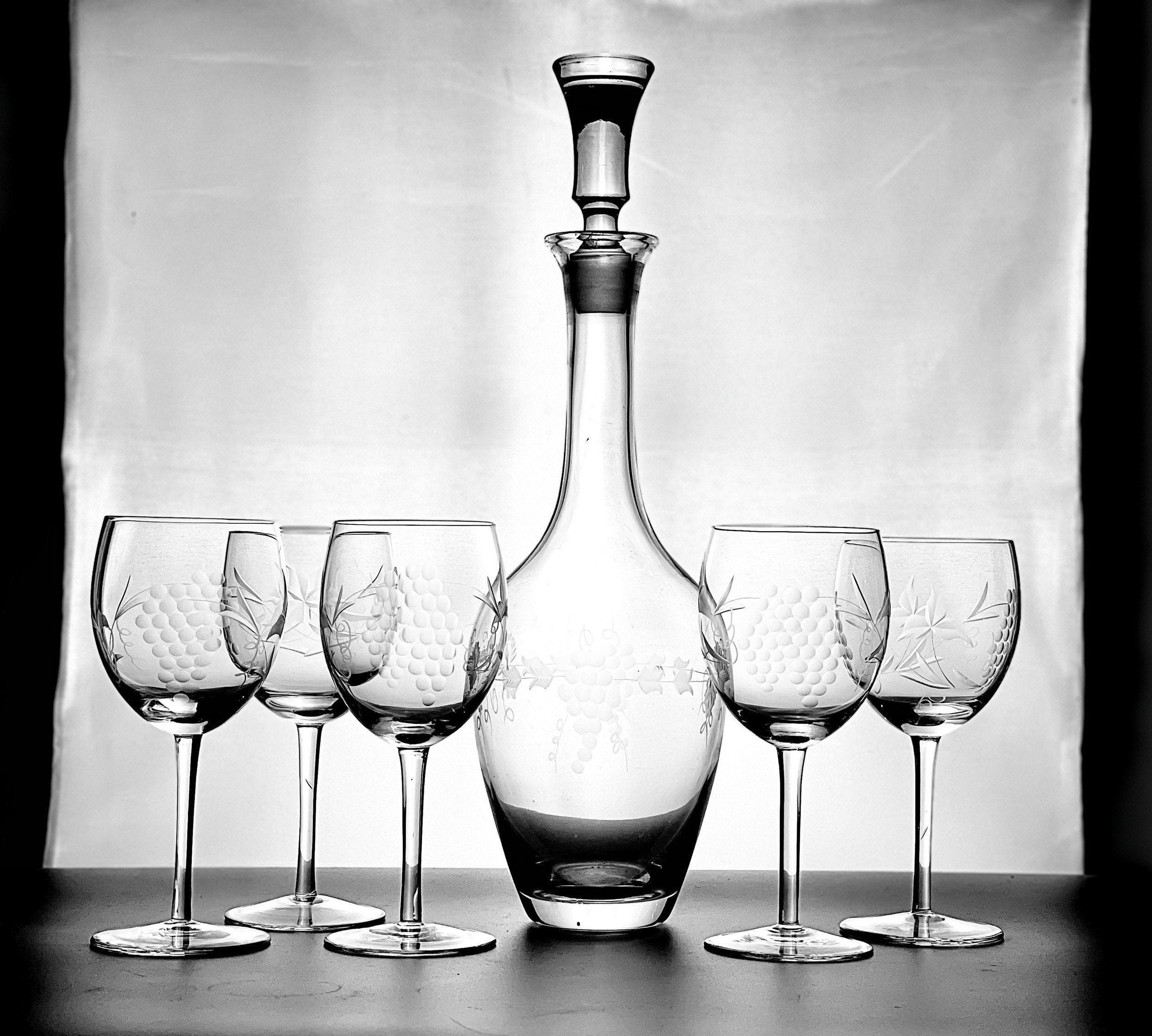 Vintage crystal liquor decanter heavy patterned whisky brandy bottle