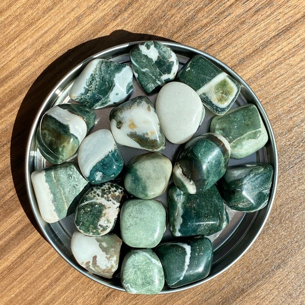 Sardonyx Green TUMBLED  Sardonyx - Root Chakra - Base Chakra - Energy Healing - Reiki