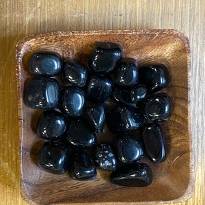 Black Obsidian TUMBLED  MEDIUM - Tumbled Black Obsidian - Grounding Protection - Root Chakra - Base Chakra - Energy Healing