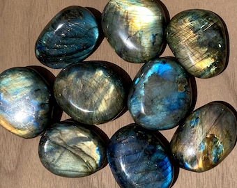 Labradorite PALM STONE from Madagascar - Labradorite Pebbles - Third Eye Stone - Healing Crystals  Healing Stones