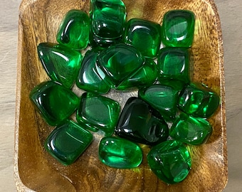 Grüner Obsidian TUMBLED - GLAS künstlich - Grüner Obsidian - Herz Chakra Stein - Liebeskristall - Heilkristalle und Steine