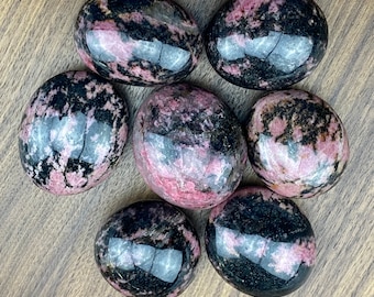 Rhodonite PALM STONE - Rhodonite Pebble - Heart Chakra Stone - Heart Chakra Crystal - Healing Crystals and Stones