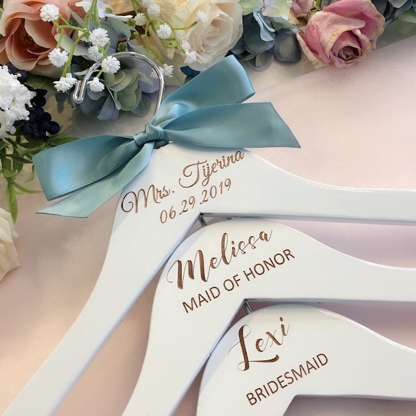 Rose Gold Personalized Wedding hanger, Bridesmaid Hangers, Bridal Dress Hanger, Engraved Bridesmaid Hanger, Wedding Name Hangers