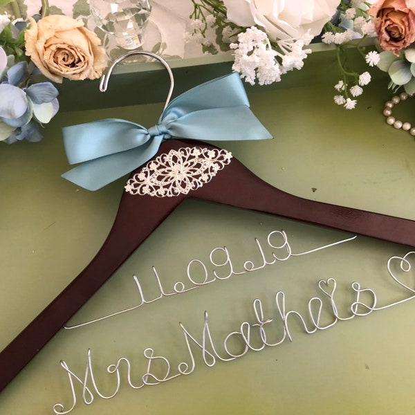 Wedding hanger with date, Personalized Bridal Hanger Customized Hanger Cudtom hanger.wedding shower gifts,Bridesmaid hanger,mrs Hanger bride