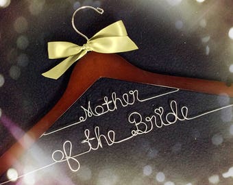 Mother of bride/Personalized /Bridal /Customized /wire name/Bridesmaids /Hanger, Wedding Gift, Wedding Hanger, Bridal shower Gift,