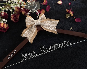 Wedding hanger with date, Burlap Personalized Bridal Hanger,rustic wedding hanger, burlap Wedding Hanger, Bridal shower Gift, personalized