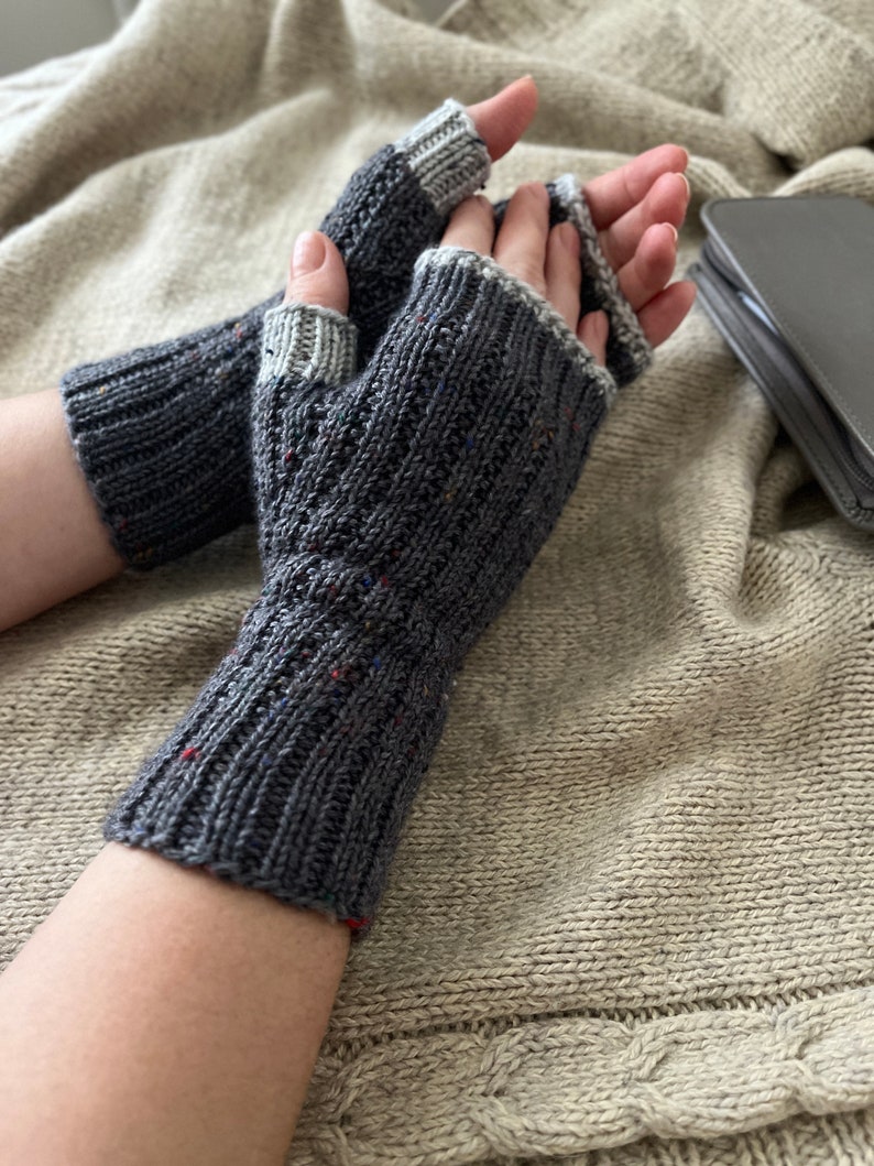 Knit fingerless gloves, fingerless women mittens, knitted hand warmers, fingerless mitts, spring gloves, autumn gloves, softknitshome imagem 5