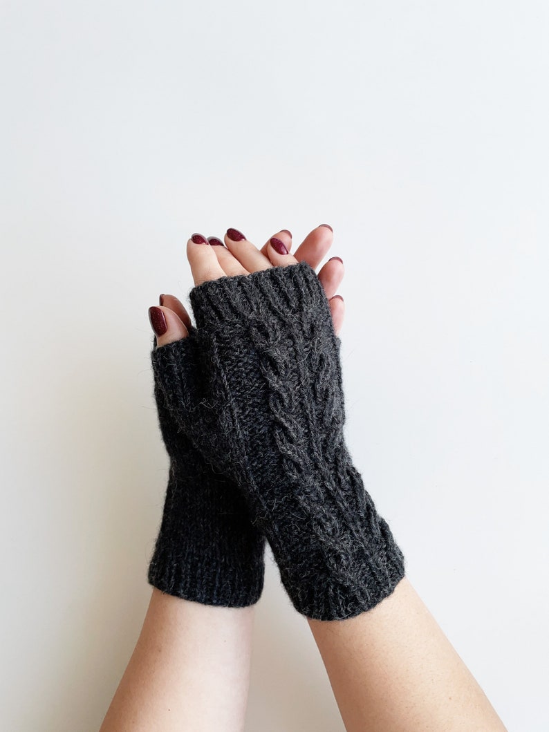 Knit fingerless gloves, gray mittens, knit gloves women, handknit handwarmers, knitted armwarmers, womens grey wristwarmers, winter gloves image 5
