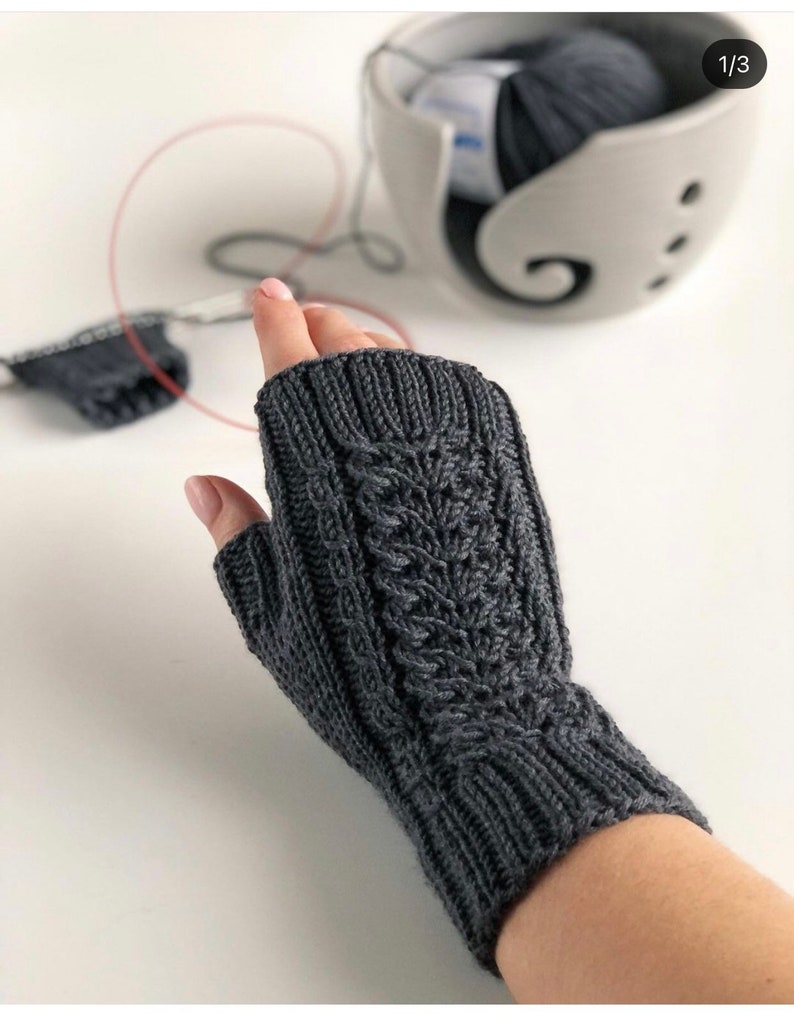 Knit fingerless mitts pattern, pattern how to knit fingerless gloves, knit handwarmers, knitted arm warmers pattern, softknitshome zdjęcie 7