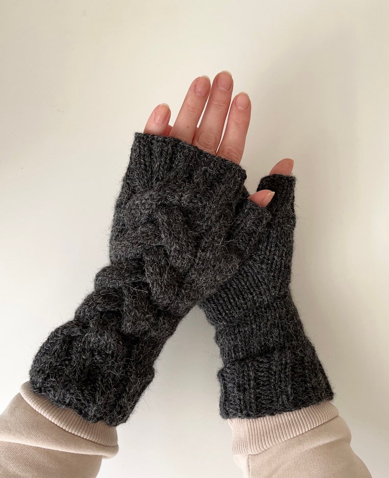 Knit fingerless gloves, knit grey mitts, alpaca wool handwarmers, knitted armwarmers, women's knit wristwarmers, winter mitts zdjęcie 1