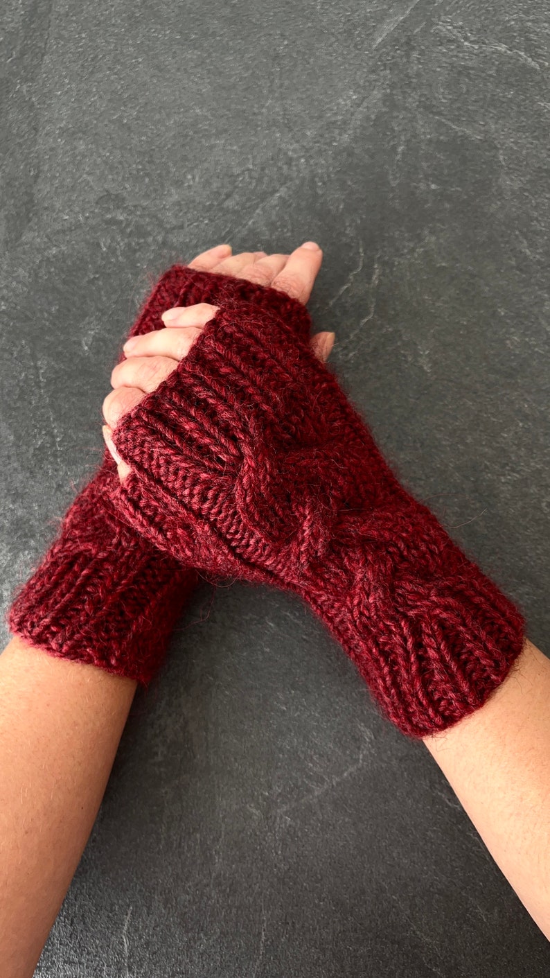 Knit fingerless gloves, red cable mitts, alpaca wool gloves, knitted handwarmers, handknit wristwarmers, softknitshome 画像 6