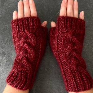 Knit fingerless gloves, red cable mitts, alpaca wool gloves, knitted handwarmers, handknit wristwarmers, softknitshome 画像 2