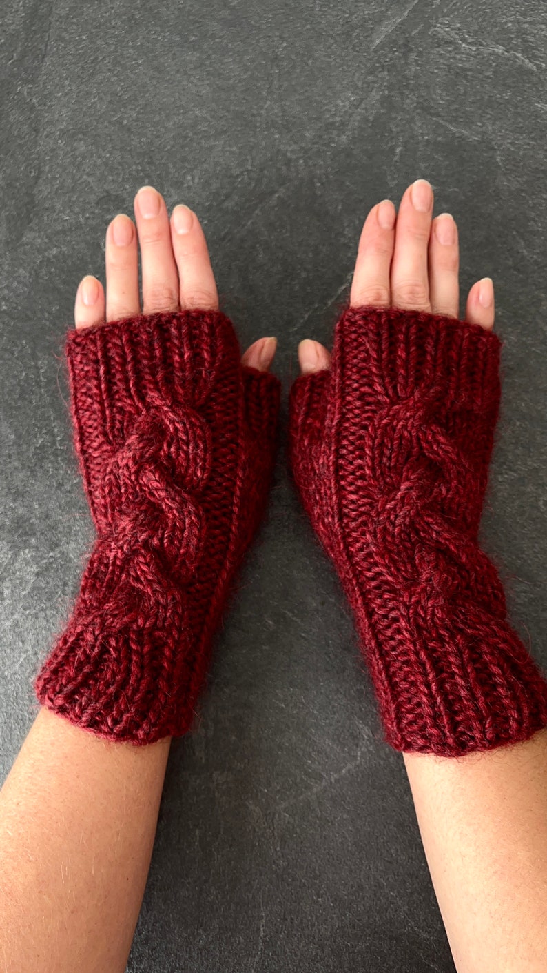 Knit fingerless gloves, red cable mitts, alpaca wool gloves, knitted handwarmers, handknit wristwarmers, softknitshome 画像 2