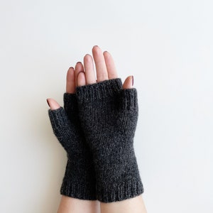 Knit fingerless gloves, gray mittens, knit gloves women, handknit handwarmers, knitted armwarmers, womens grey wristwarmers, winter gloves image 3