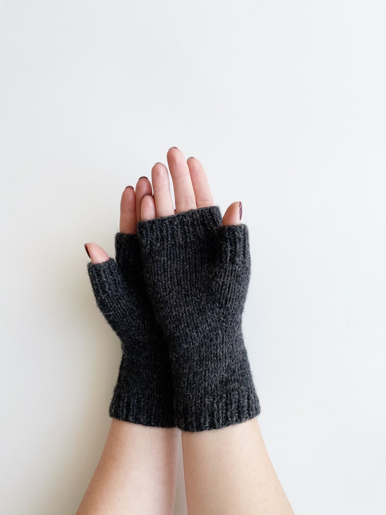 Knit fingerless gloves, gray mittens, knit gloves women, handknit handwarmers, knitted armwarmers, womens grey wristwarmers, winter gloves image 3