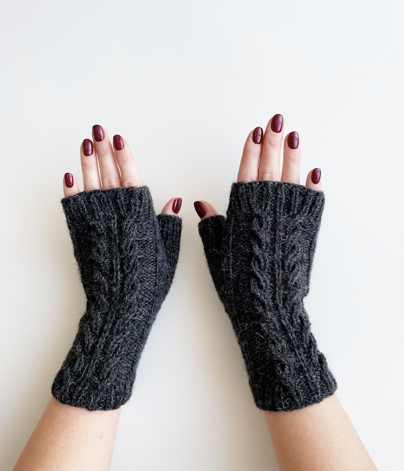 Knit fingerless gloves, gray mittens, knit gloves women, handknit handwarmers, knitted armwarmers, womens grey wristwarmers, winter gloves image 2