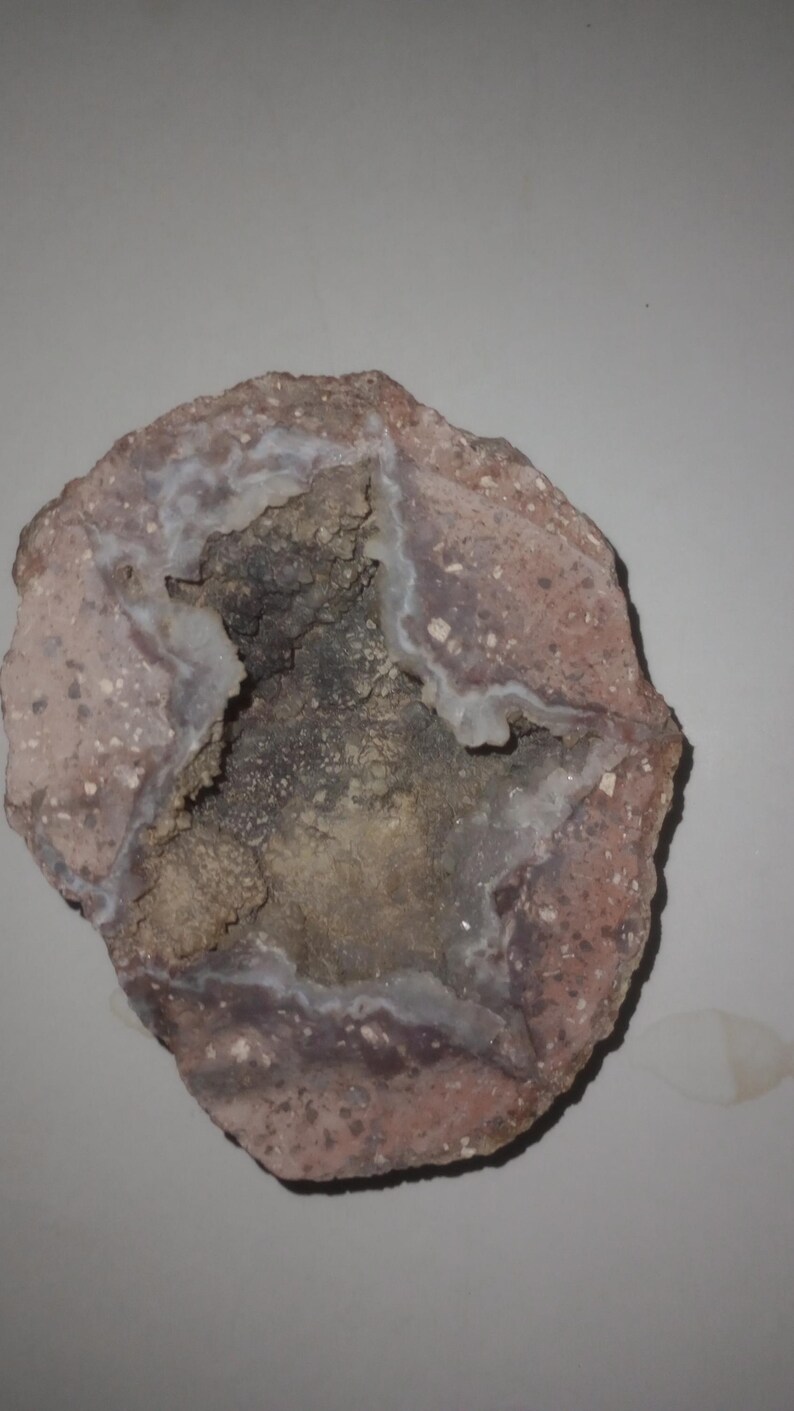 Geode With a Deep Crystal Pocket - Etsy
