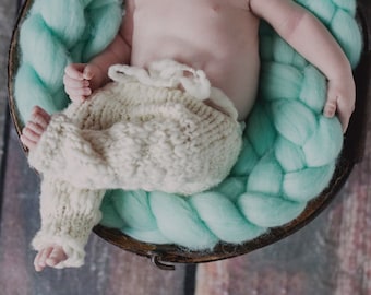 KNIT PATTERN- NB Handspun Basic Pants; Newborn Photography Prop; Newborn pants; Thick and Thin yarn; Bulky Knitting Pattern