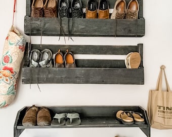 Wall shoe rack