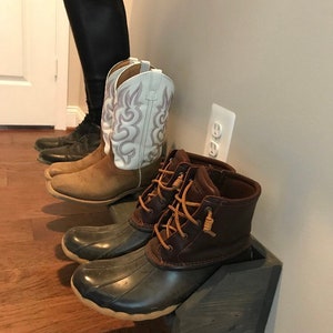 6BT - Cowboy Boot Rack - 6 Cap Boot Tree – The Hat Rack Guy