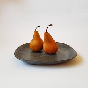 Lot de 2 assiettes carrées modernes en céramique noire, assiettes plates en poterie noire, vaisselle noir/gris, cadeau de mariage unique