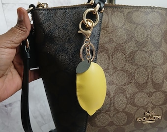 Charm para bolso de limón, Charm para bolso de piel auténtica con forma de limón y hoja, Charm para monedero con forma de limón, Charms para bolso, Llavero con forma de limón