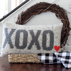 Valentines crochet pattern, crochet heart pillow, valentines day crochet, crochet cushion, pdf pattern, love pillow, love decor, XOXO PILLOW image 2