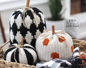 Crochet pumpkin pattern, crochet pumpkins, halloween crochet, fall crochet ideas, pumpkin crochet pattern, pdf download, KINSEY PUMPKIN SET