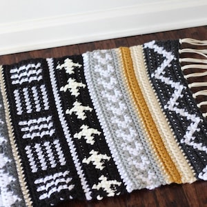 Crochet rug pattern, tapestry crochet rug, crochet throw rug tutorial, carpet pattern, mud cloth, tribal pattern, geometric, FREE SPIRIT RUG image 1