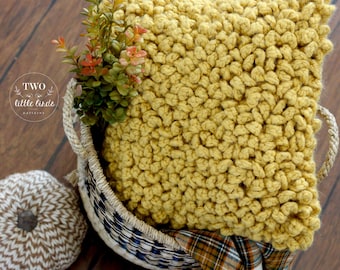 Crochet pillow pattern, easy crochet pillow tutorial, chunky pillow pattern, crochet home decor, easy crochet pattern, MARIGOLD PILLOW