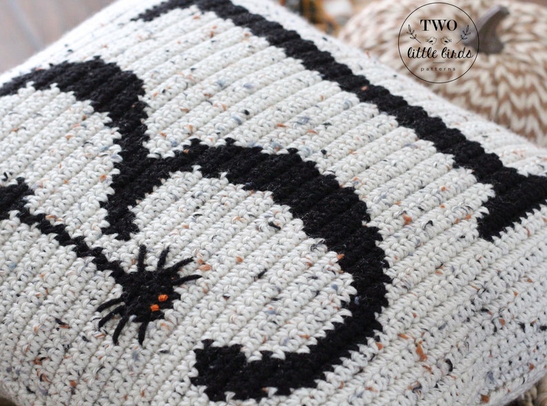 Halloween crochet pillow pattern, fall crochet, diy halloween decor, halloween throw pillow, crochet tutorial, instant download, 31 Pillow image 3