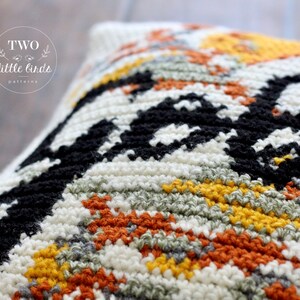 Crochet Thanksgiving pillow pattern, crochet leaf pattern, gobble decor, crochet throw pillow cover, Thanksgiving decor, The GOBBLE Pillow image 3