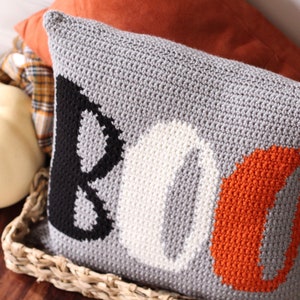 Halloween crochet pattern, fall throw pillow crochet pattern, crochet pillow, boo decor, halloween decor, intarsia crochet, BOO Pillow image 6