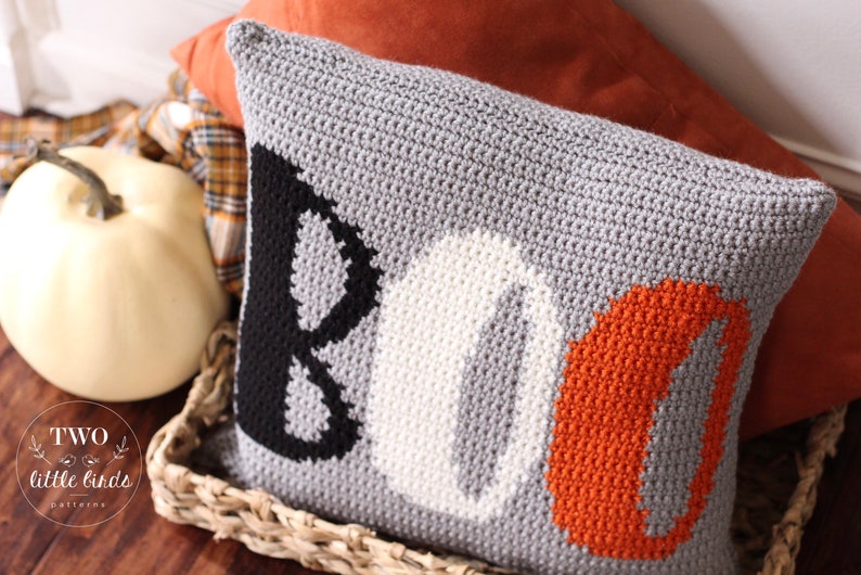 Halloween crochet pattern, fall throw pillow crochet pattern, crochet pillow, boo decor, halloween decor, intarsia crochet, BOO Pillow image 6