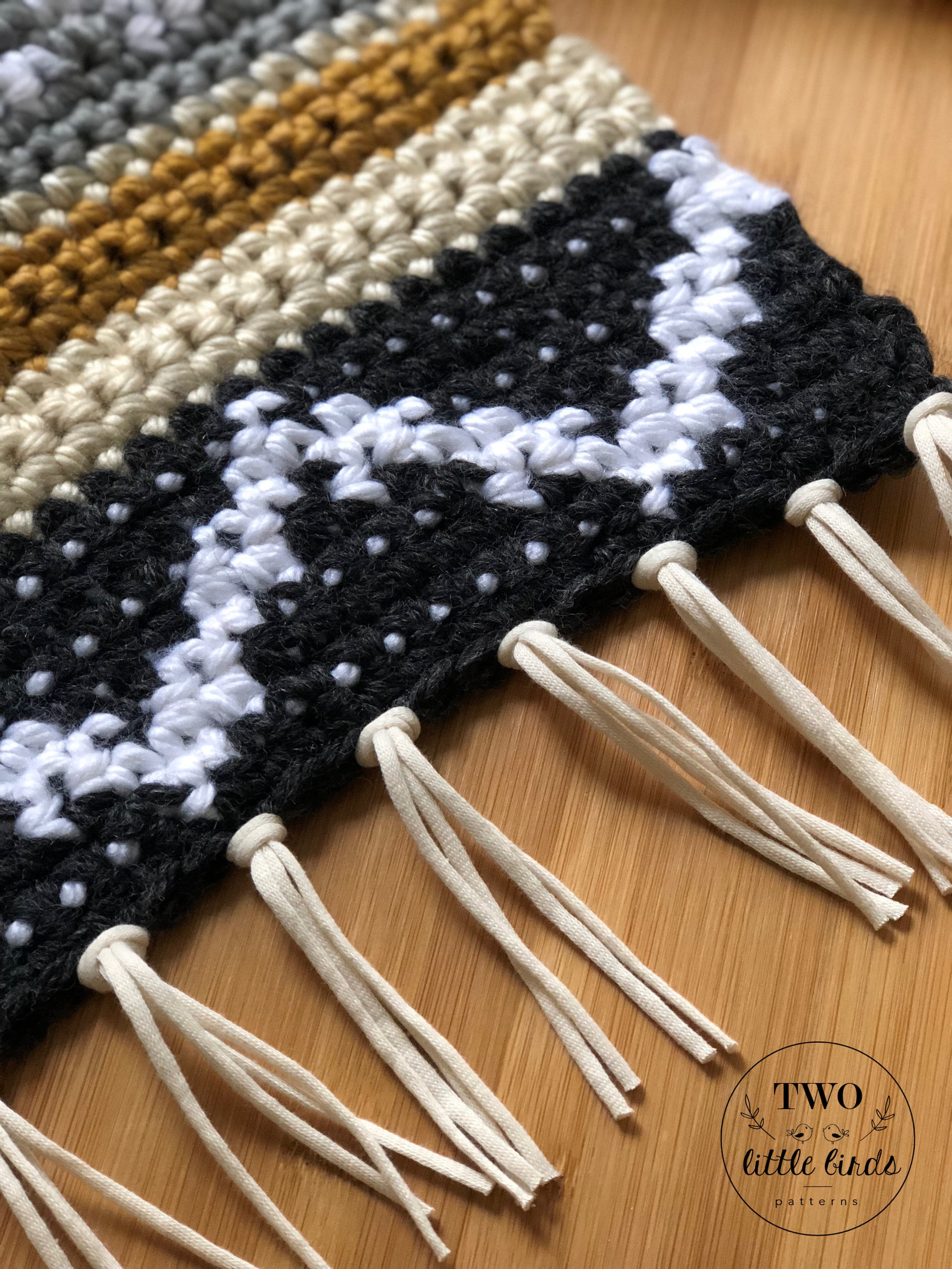 Crochet Rug Pattern, Crochet Throw Rug Tutorial, Rug With Fringe, Mud ...